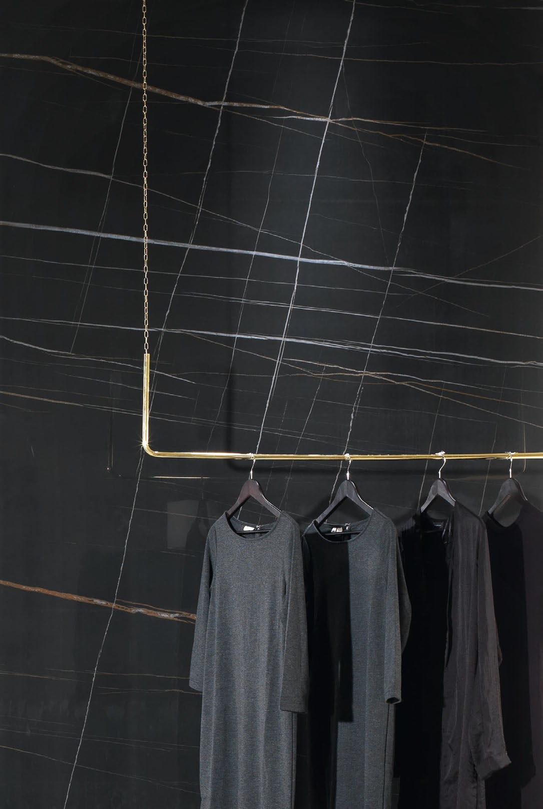 UPTILES - SAHARA NOIR DESIGNER SURFACES