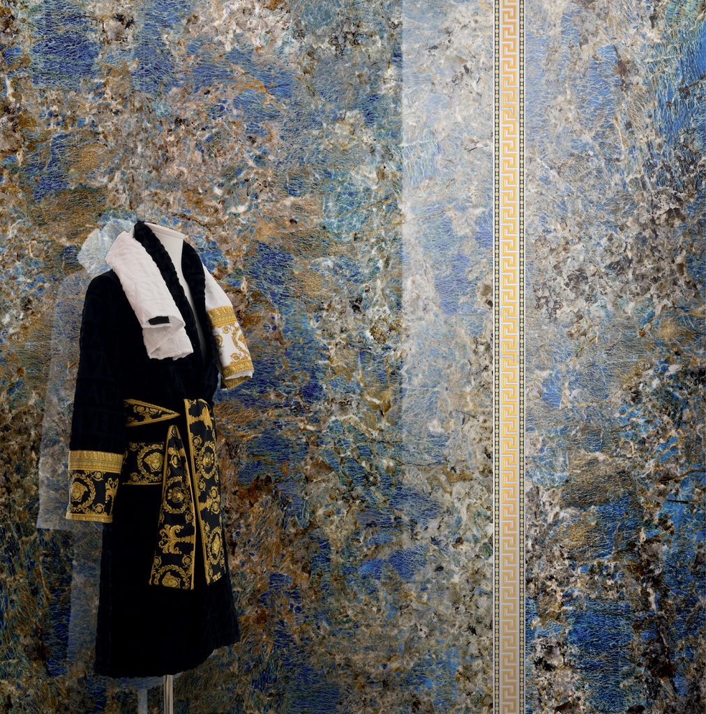 UPTILES - MAXIMVS COLLECTION BY VERSACE
