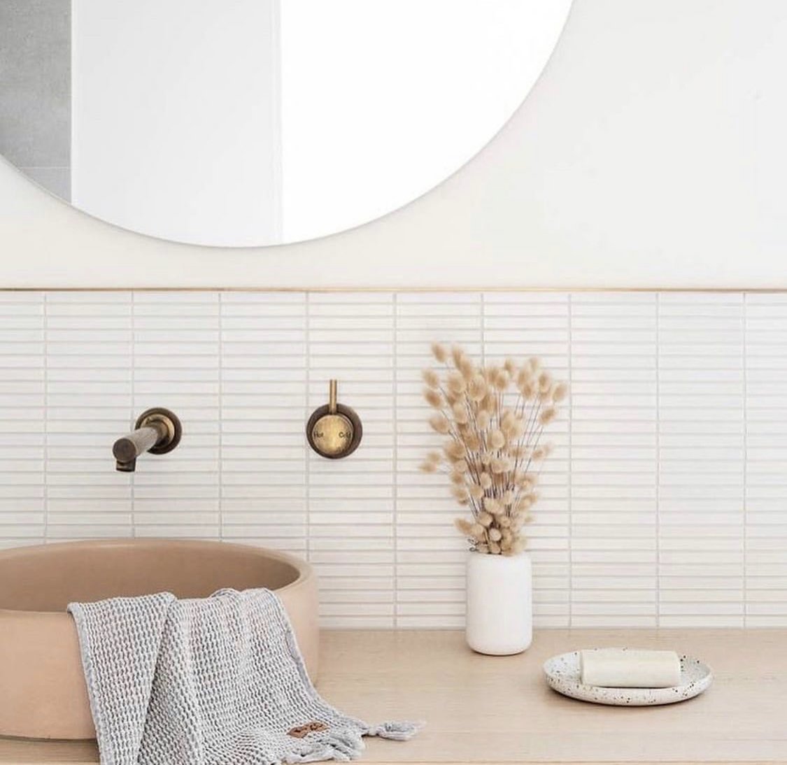 CIRCLE CONCRETE BASINS BY NOOD CO