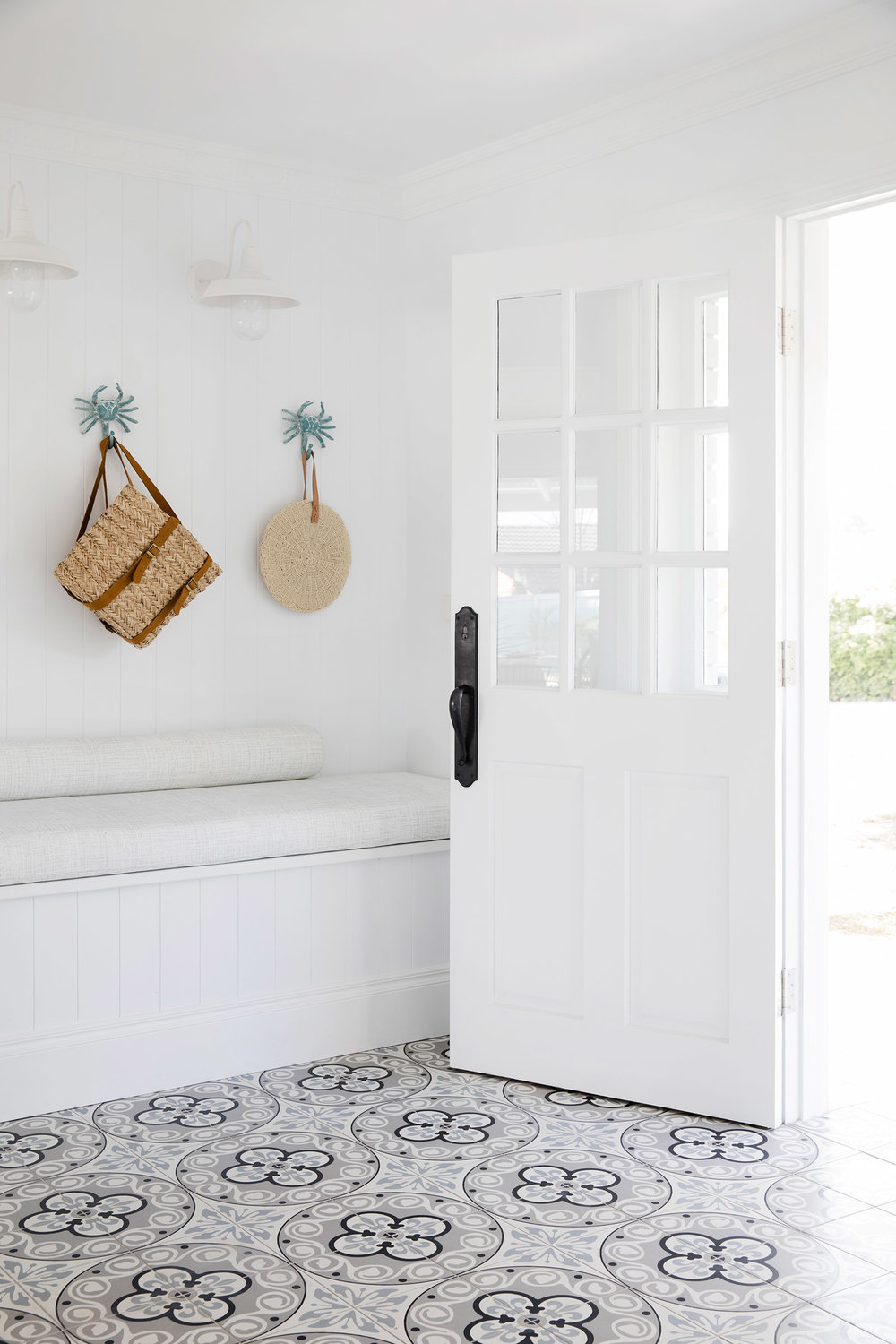UPTILES - ELEMENT BAROQUE BY XCLUSIVE CERAMICA